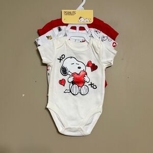 Peanuts Snoopy Valentines You are Loved 3 Pack Body Suits Unisex Baby 3-6 Month